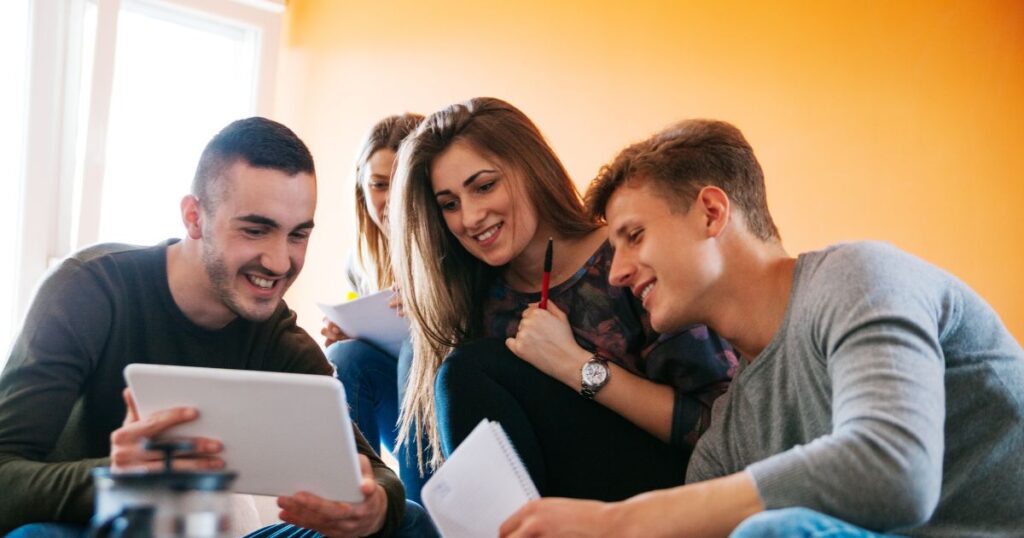 Universitari premiati ad Ascoli: grazie a B.E.St. borse per studenti meritevoli