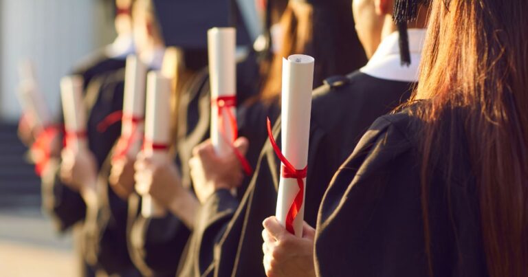 Commissioni di laurea unicam saad 8-9 aprile 2026