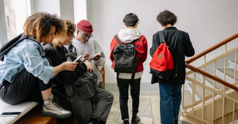 Borse Studio orfani: crimini domestici o orfani di madre a seguito di delitto